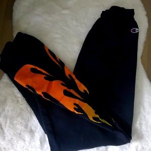 Kylie x champion sweats with 🔥